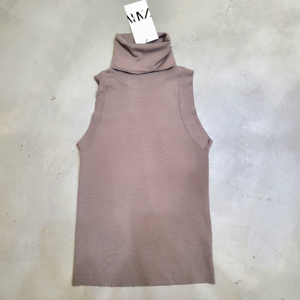 [NWT] ZARA Turtle Neck Sleeveless Sweater Top Size  S